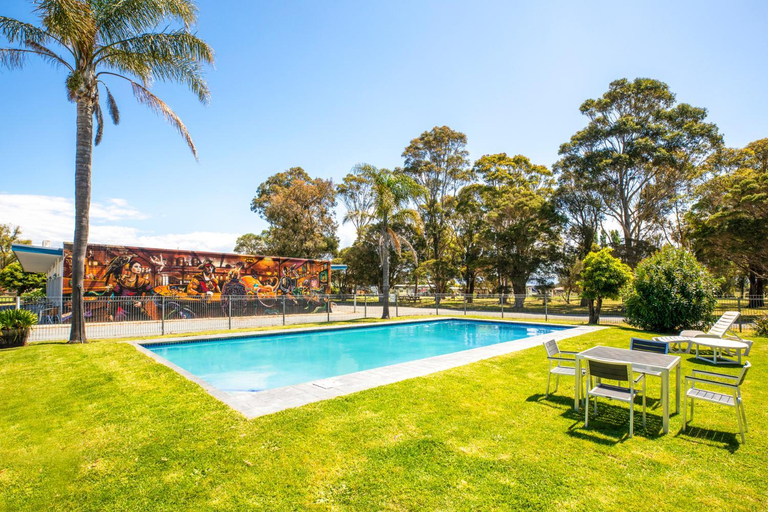Sport & Beauty 4, Ship Inn Motel, Wellington - Alberton