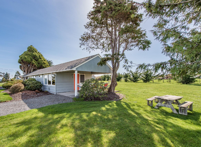 Others 4, Dungeness Bay Cottages, Clallam