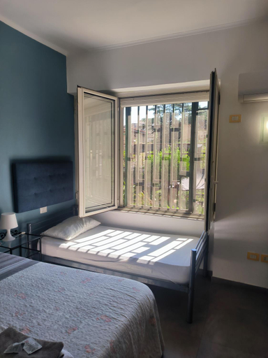 Bedroom 3, B&B Rainbow, Napoli