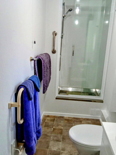 Bathroom 2, Park View 'Home Away From Home', Manawatu