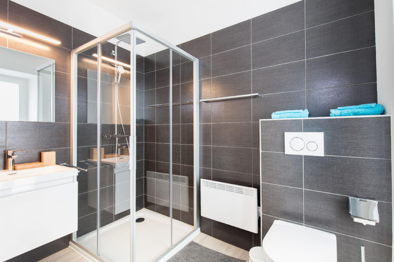 Bathroom 2, Auberge de l'Union, Sierre
