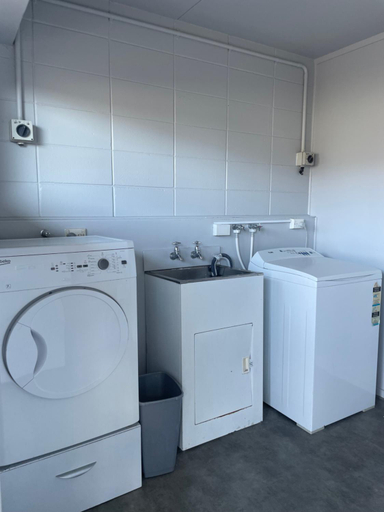 Bathroom 3, Aaron Court Motel, Whangarei