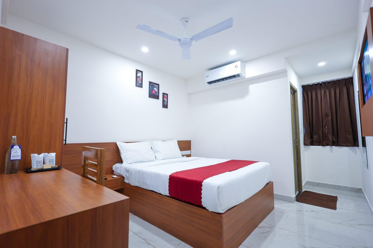 Bedroom 2, Arctic Hotel Vyttila, Ernakulam