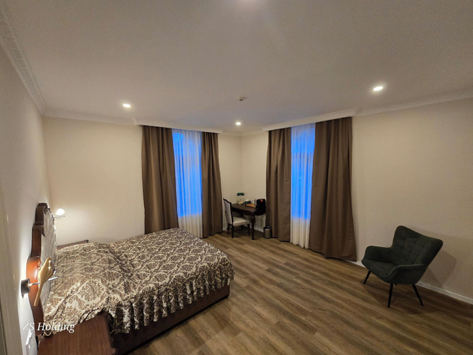 Bedroom 3, Promenaden Hotel, Gera