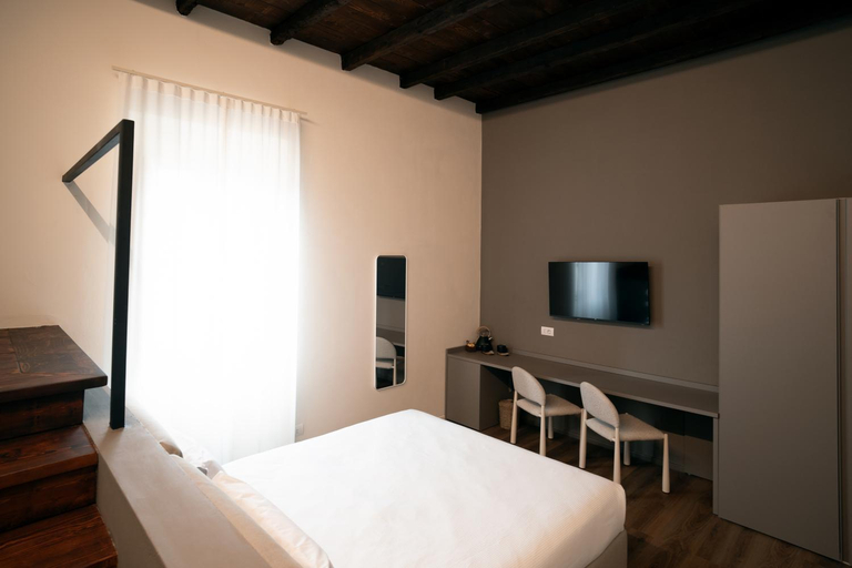 5, Ca del Borgo, Varese
