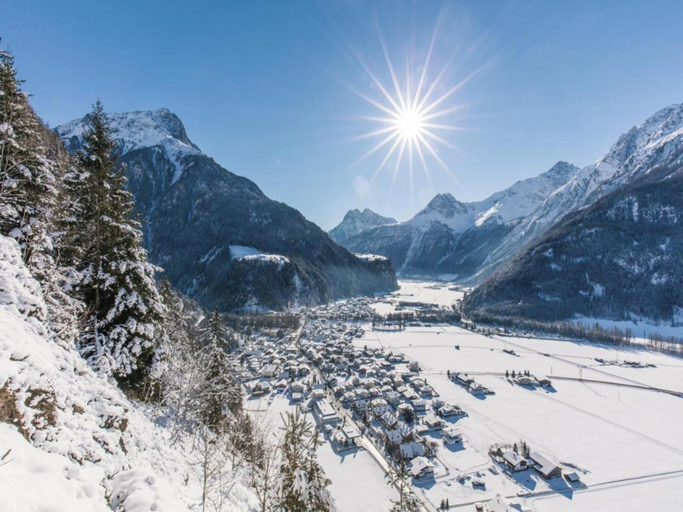 Others 5, Apartment in Zillertal near Ski Slopes, Schwaz