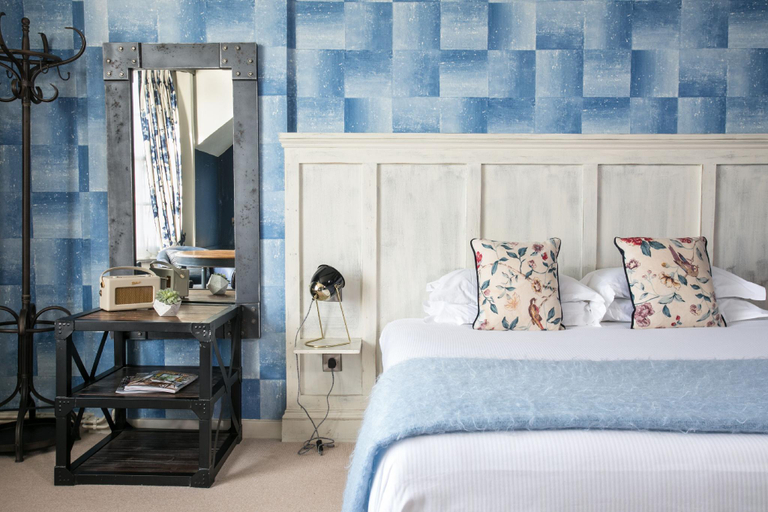 Bedroom 2, The White Lion, Kent