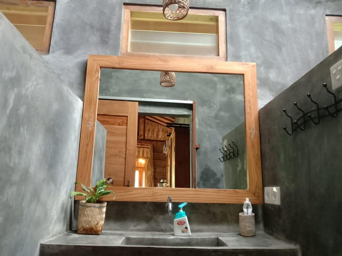 Bathroom 3, Dreamy Eco Tree House by 7 Waterfalls, Buleleng