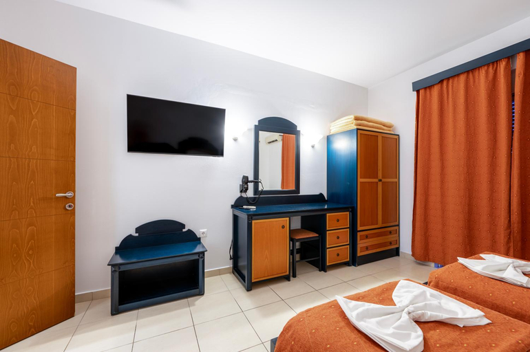 Bedroom 2, Cirillo Family Hotel-Christinas Studios, South Aegean