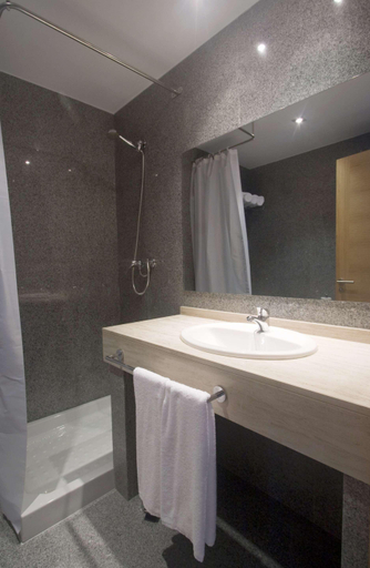 Bathroom, Palacio de Asturias, Asturias