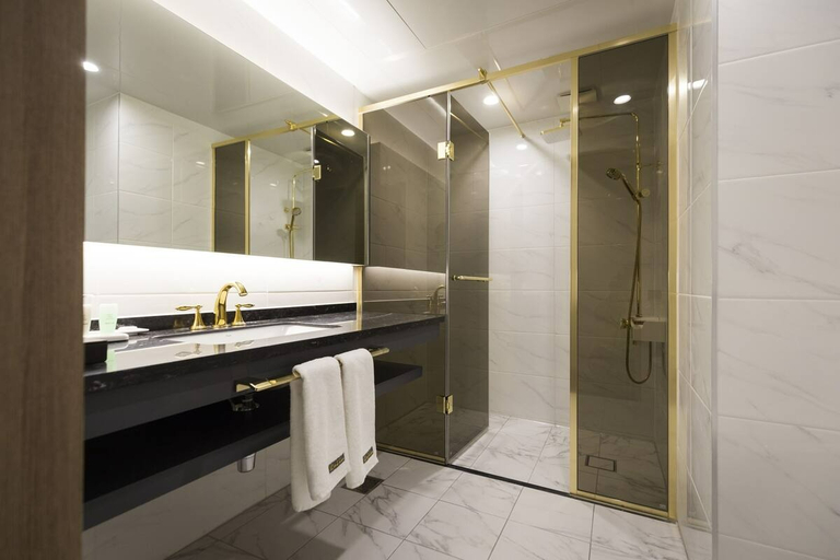 Bathroom 5, Casaloma Hotel, Seogwipo