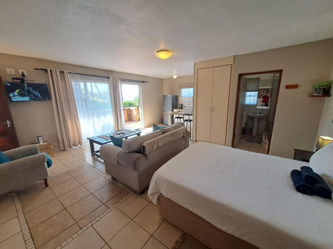 Bedroom 2, Beachfront Cabanas, eThekwini
