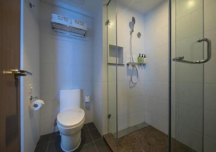 Bathroom 3, Orange Hotel (Chengdu Huanhuaxi), Chengdu