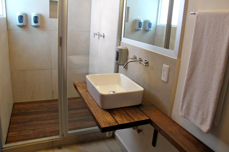 Bathroom 5, Casa Angel Hostel, Del Centro