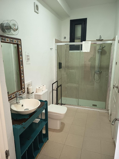 Bathroom, Selecta Apartments Los Venerables, Sevilla