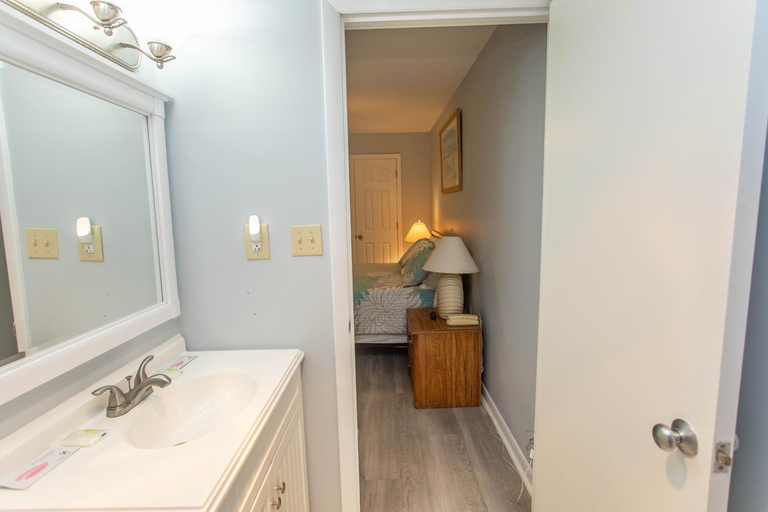 Bathroom 5, Royal Garden Resort, Horry
