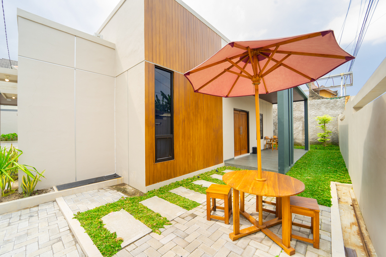 Others 2, Semenrante Living By ARBA, Solo