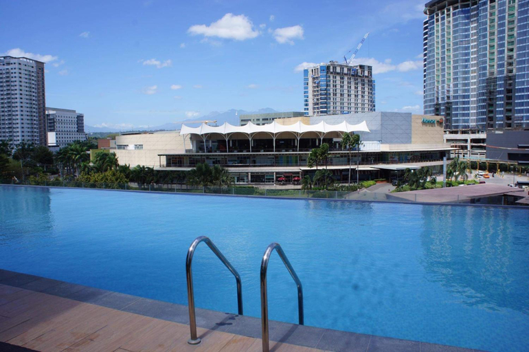 Others 5, Abreeza chills place 2721, Davao City