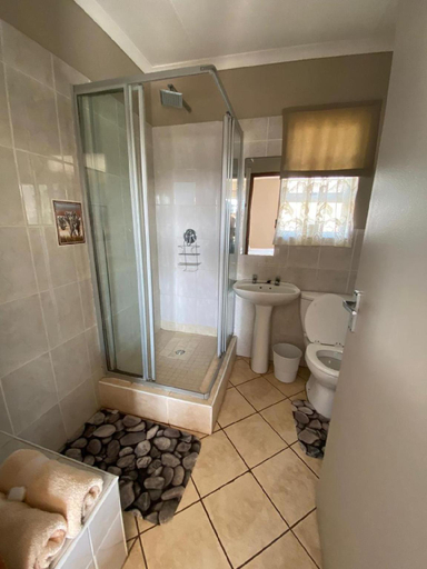 Bathroom 3, Beachfront Cabanas, eThekwini