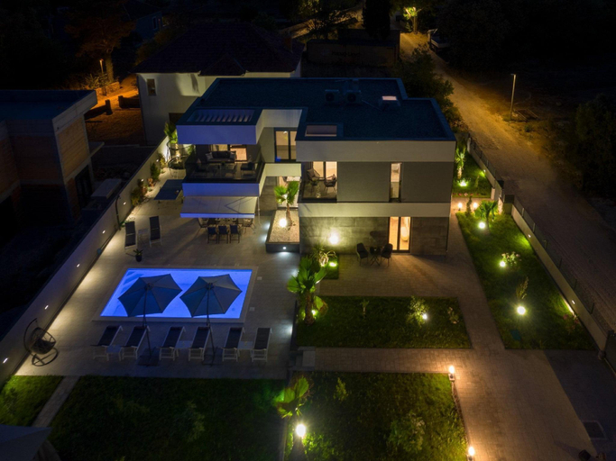 5, Villa Nina, Nin