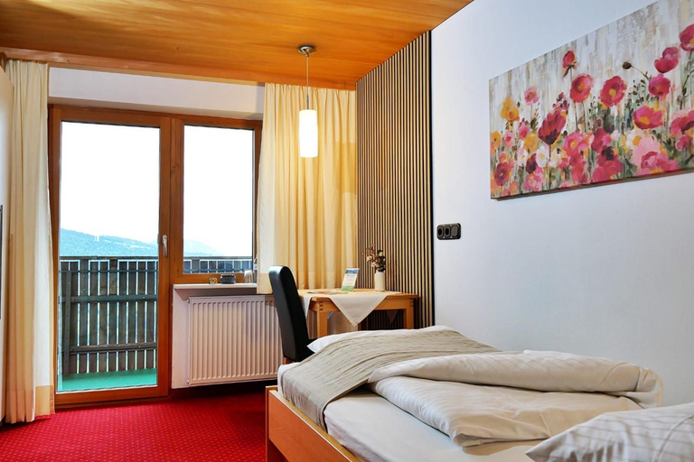 Bedroom 2, Fruhstuckspension Bilgeri, Bregenz