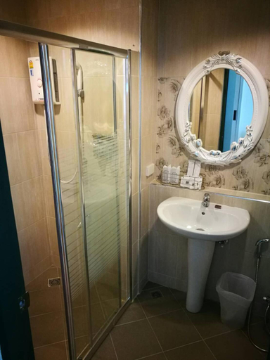 Bathroom 4, Harmonize Hotel, Muang Chiang Mai
