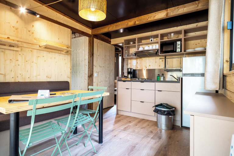 Living area 5, Huttopia Lac de Serre-Ponçon, Alpes-de-Haute-Provence