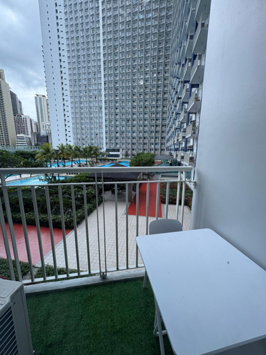 Others 5, Jazz Residences, Makati City