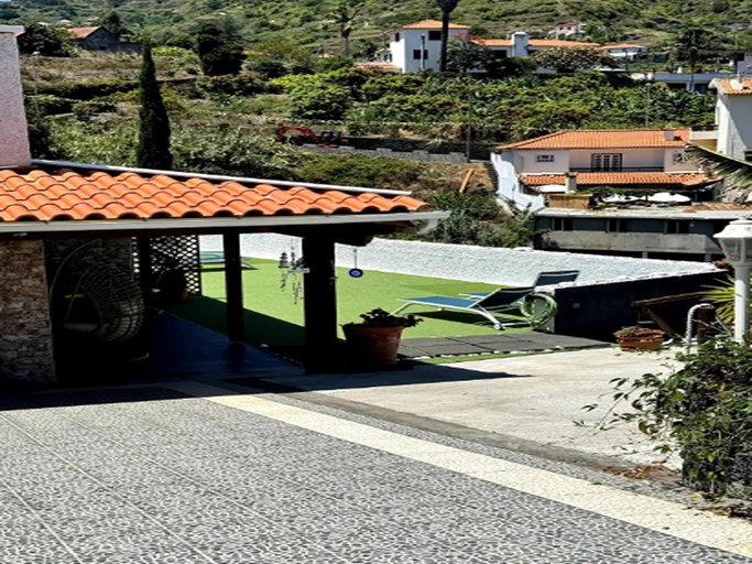 5, Villa in Porto da Cruz with Ocean Views, Machico