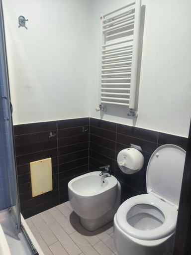 Bathroom 4, B&B Rainbow, Napoli