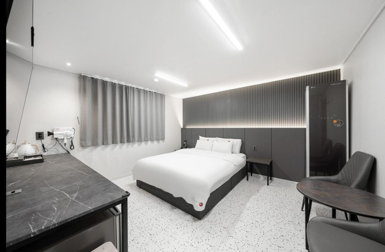 Bedroom 2, Easy Stay Hotel in Sinan-dong, Gwangju, Buk
