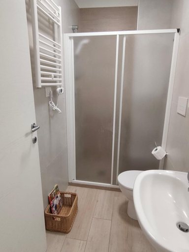 Bathroom 2, affitta camere gold, Barletta-Andria-Trani