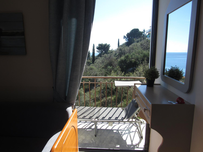 Others 4, Kallisto studios, Peloponnese