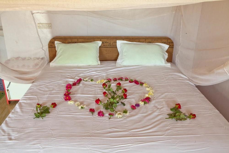 Bedroom 2, Madhu Beach Huts Agonda, South Goa