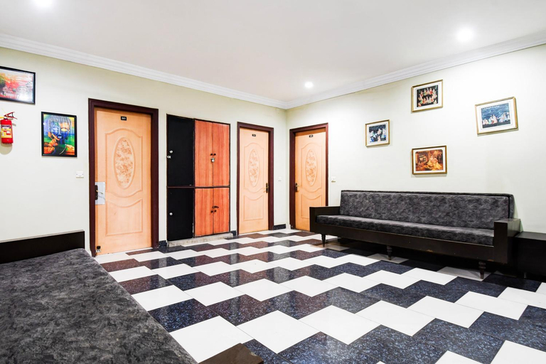 Public Area 2, Hotel O Raipur Railway Station Formerly Hotel Okasu, Raipur