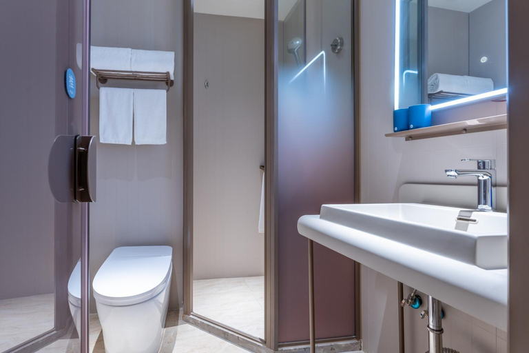 Bathroom 4, Hanting Hotel Shanghai Meilong Wanhui International Plaza, Shanghai