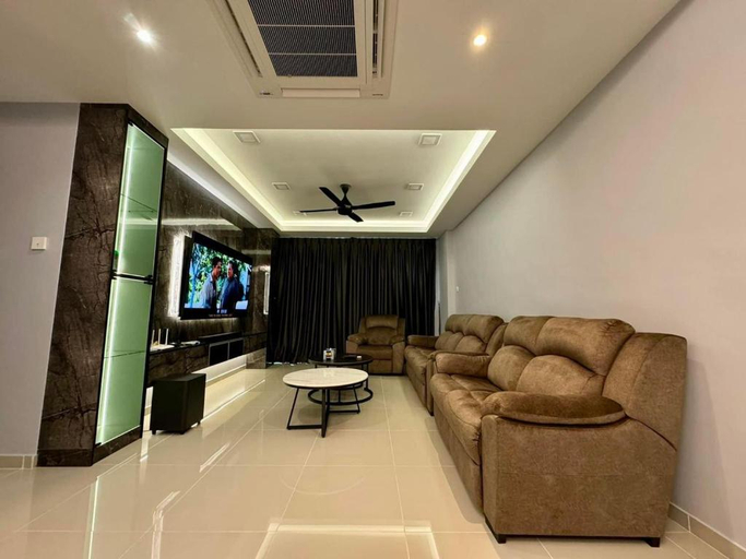 Living Room 2, Trival Luna Homestay @ Sri Indah Sandakan, Sandakan
