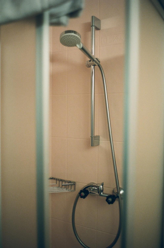 Bathroom 4, Hotel Am Brillantengrund, Wien