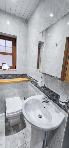 Bathroom 4, St Martins Guest House - Rooms Only, East Lothian