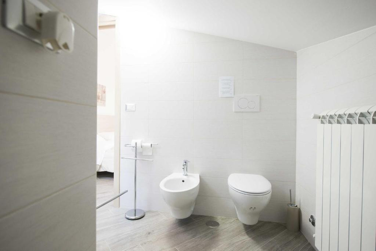 Bathroom 3, B&B Solimo, L'Aquila