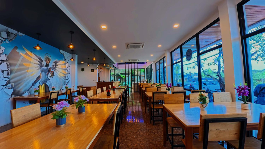 Food & Drinks 4, Baan Phu Chalong Place, Phuket Island