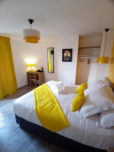 Bedroom 2, Les Remparts, Pas-de-Calais