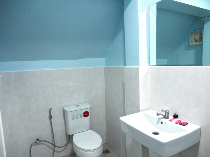 Bathroom 4, Naiharn on the Rock Resort Phuket, Pulau Phuket