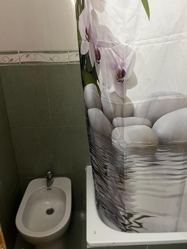Bathroom 2, Hostal Alhambra Tarragona, Tarragona