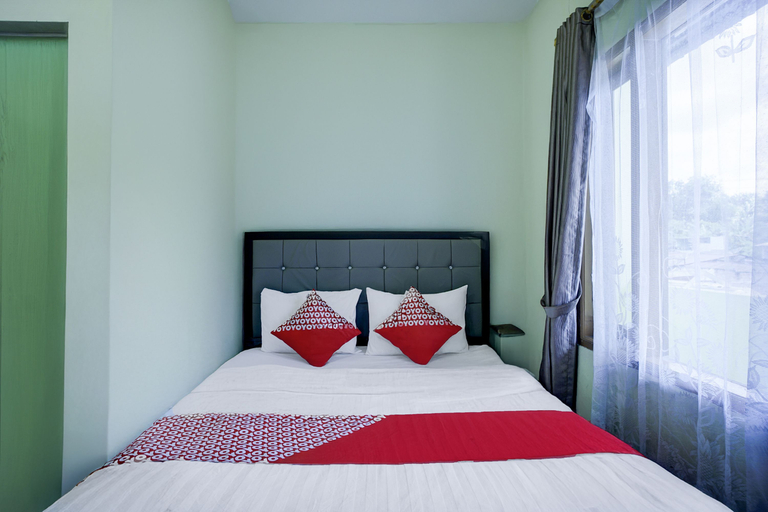 Bedroom 4, Hotel O Parapat Near Dermaga Ajibata Formerly Pudan Residence 2, Simalungun