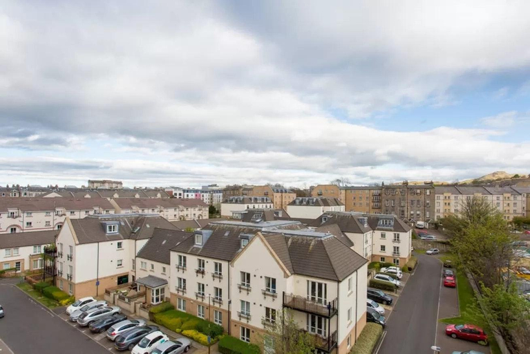 Others 4, City Centre 3Bed/3Bath with Parking, Edinburgh