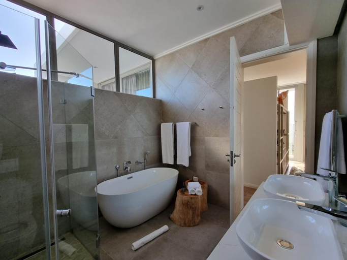 Bathroom, MGM Wilderness, Eden