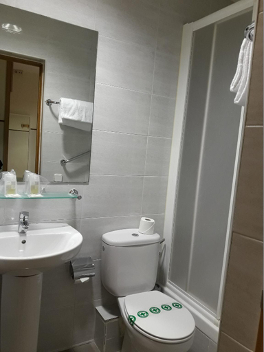 Bathroom 5, Hostal "La Terrassa", Barcelona