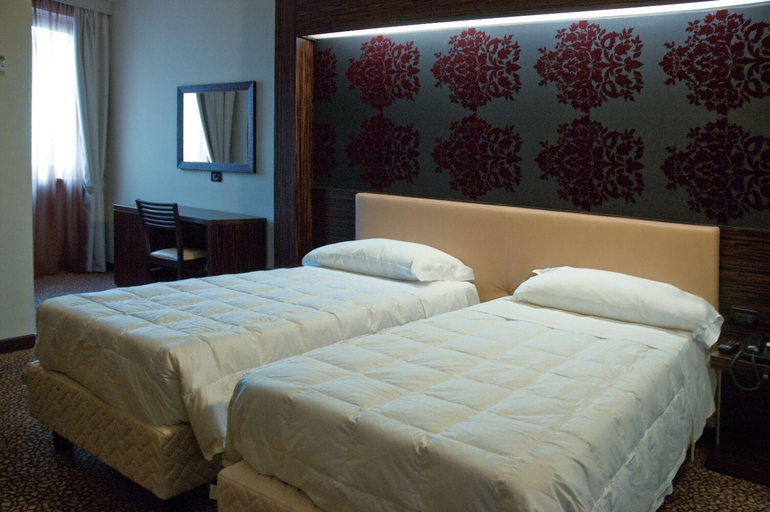 Bedroom 2, Hotel Novelli, Foggia