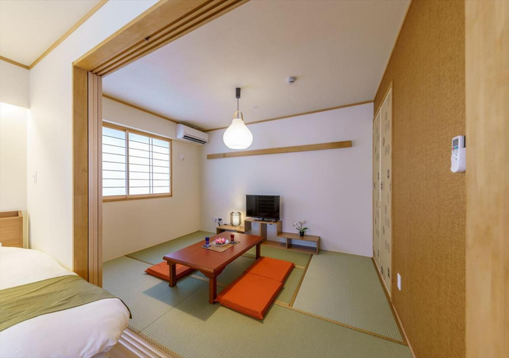 Bedroom 2, Yadoya Fukurou, Taitō